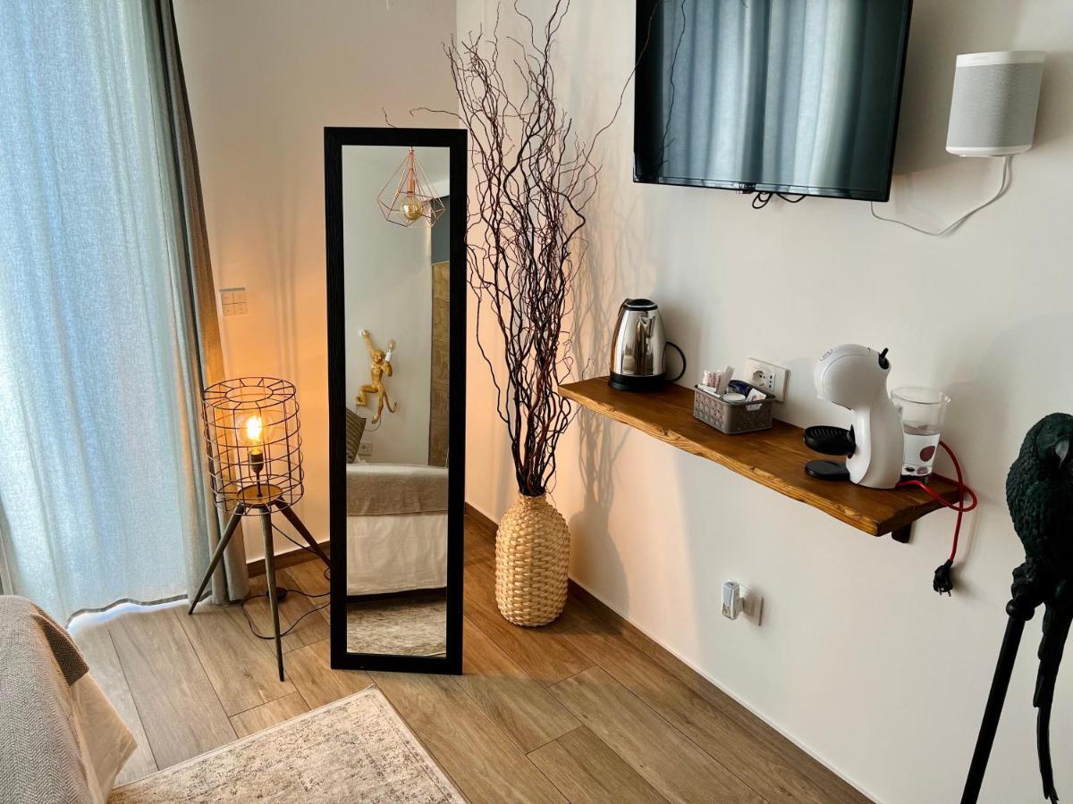 Urban Jungle Rooms Napoli Eksteriør bilde