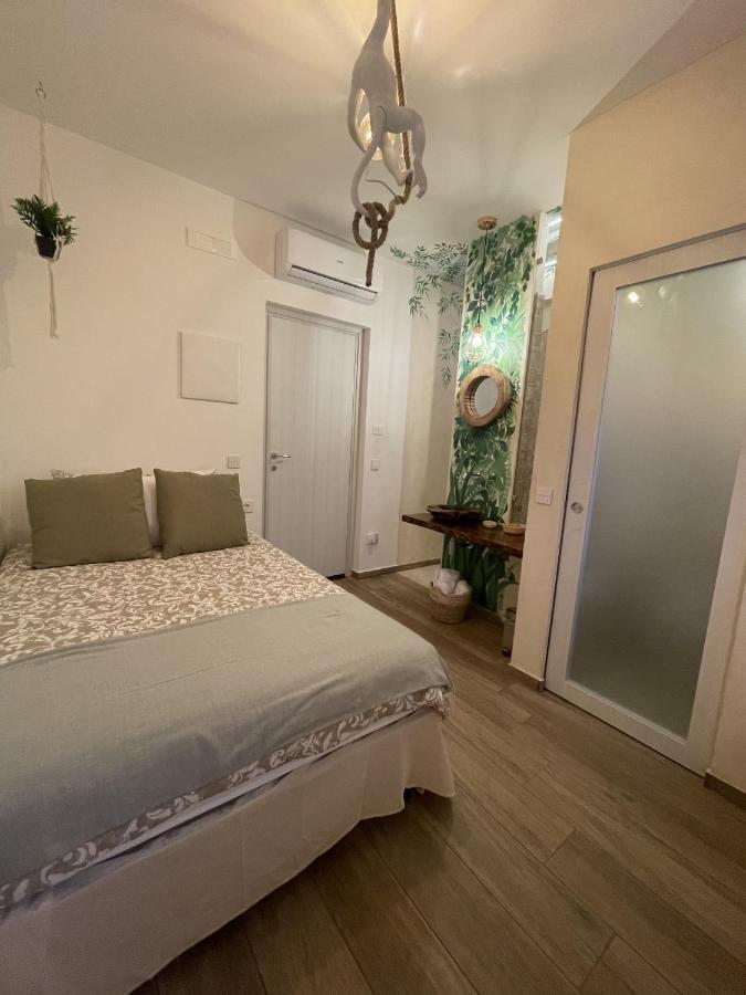 Urban Jungle Rooms Napoli Eksteriør bilde